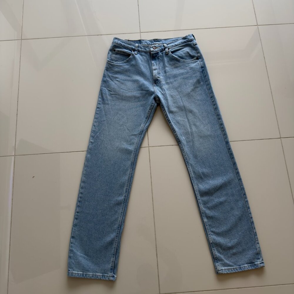 Wrangler Authentics Men's Classic 5-Pocket Regular Fit Flex Jean